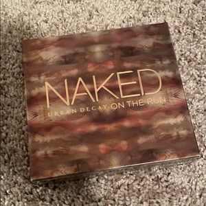 Urban Decay Naked on the Run palate case